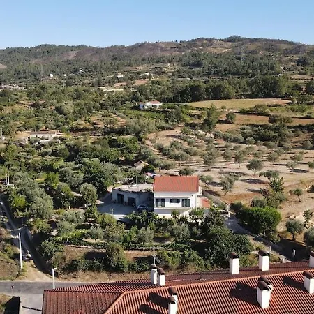 Casa De Ferias 펜션 Ferro (Covilha)